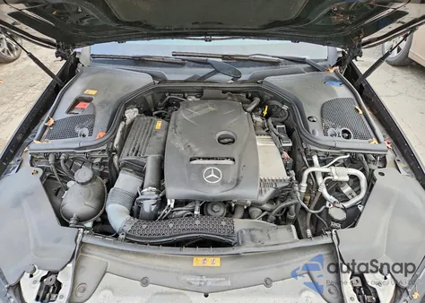 2017 Mercedes-Benz E 300 4Matic из США, поврежденный, VIN WDDZF4KB9HA014096